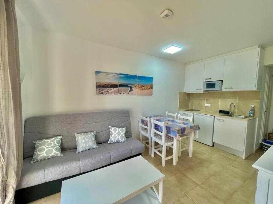 Pura Vida Apartamento Con Piscina Cala'N Blanes  Exterior photo